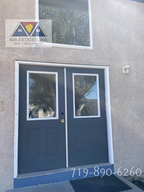 Building Photo - 717 E Laporte Dr