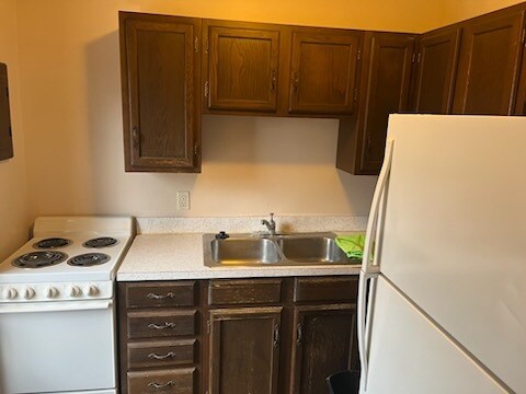 Building Photo - 2635 N 61st St