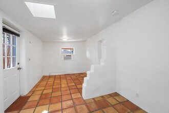 Building Photo - 1624 Paseo De Peralta