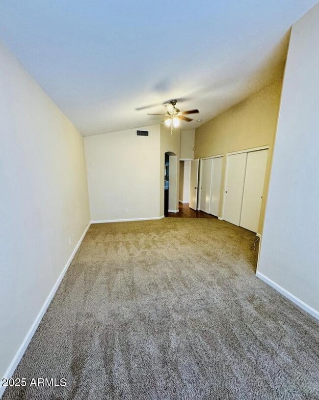 Building Photo - 3924 E Renee Dr