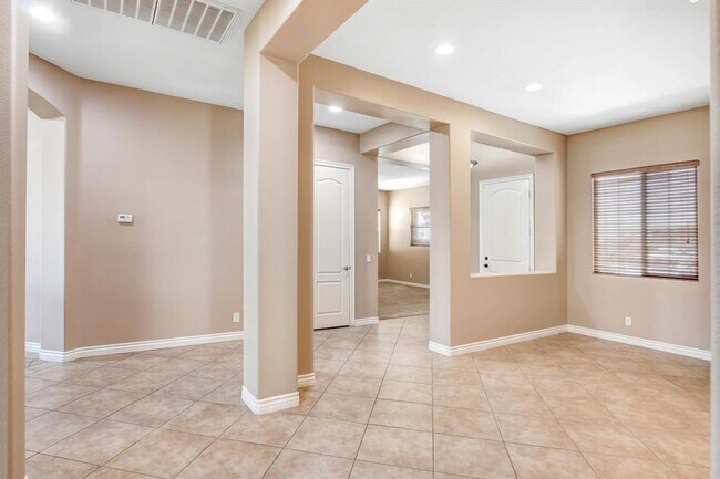 Building Photo - 81870 Fiori del Deserto Dr
