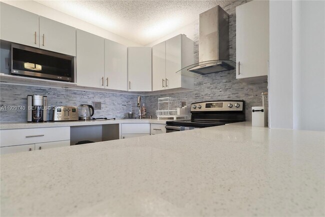 Foto del edificio - 313 Knotty Pine Cir