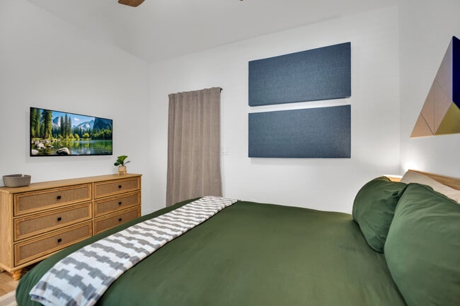 Foto del edificio - 9440 Sequoia Ridge Ave
