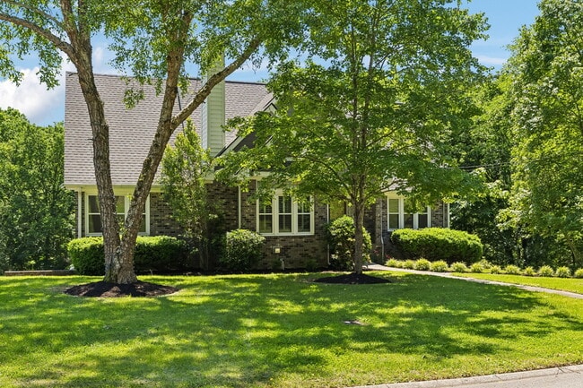 Building Photo - 316 McCoin Dr