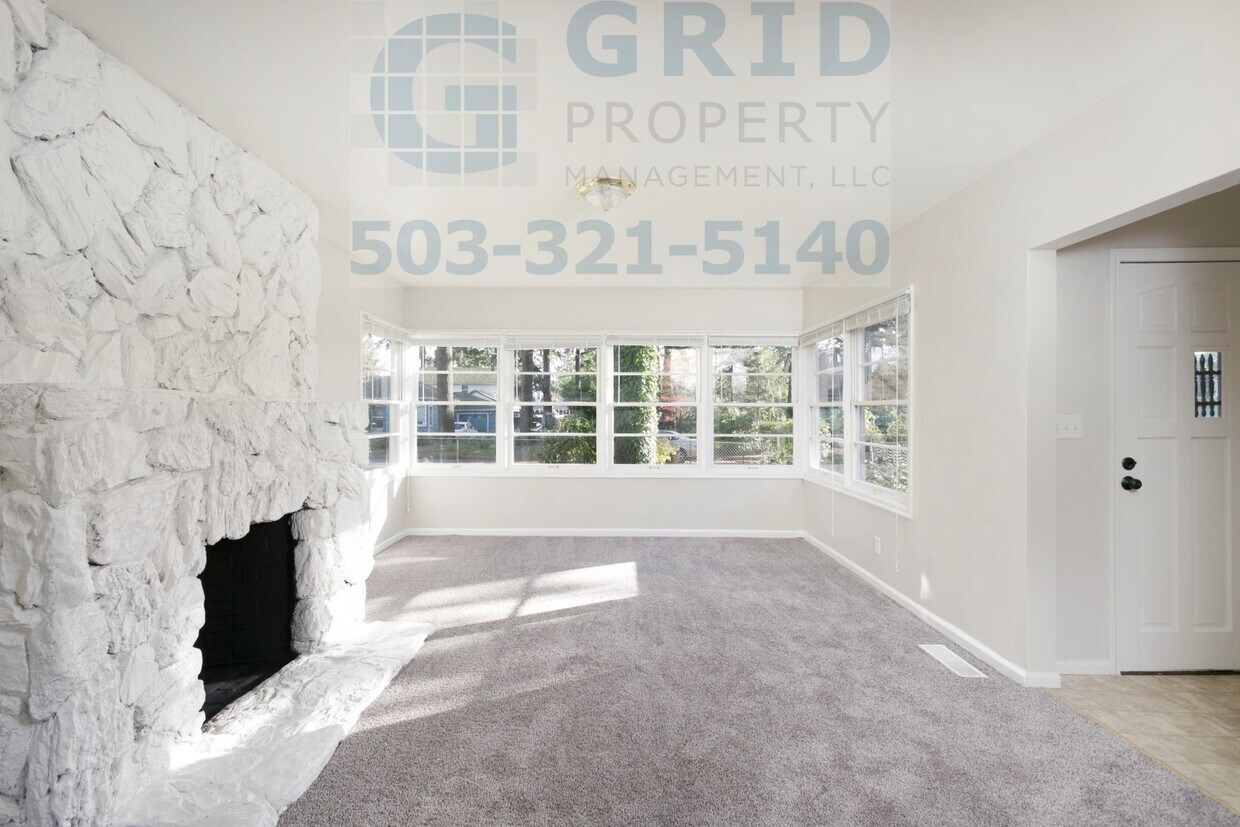 Spacious 3 Bedroom Home Available on Fores... - Spacious 3 Bedroom Home Available on Fores...