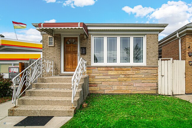 Foto del edificio - 3210 N Narragansett Ave