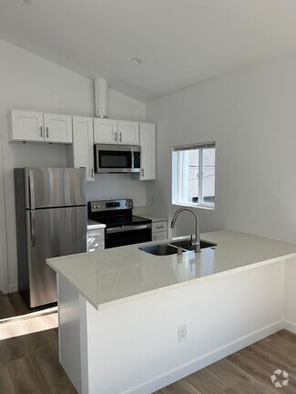 Building Photo - 2226 Conquista Ave