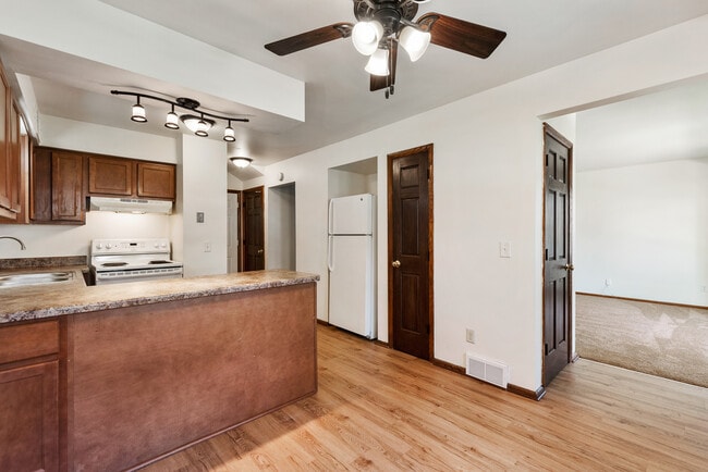 Foto del edificio - 5241 N Mohawk Ave