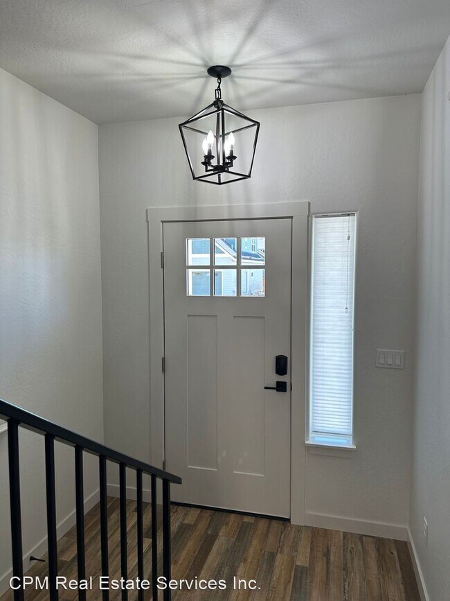 Building Photo - 3 br, 2.5 bath House - 307 Everett Way