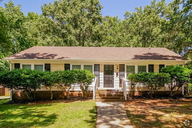 Building Photo - 6725 Barrington Dr