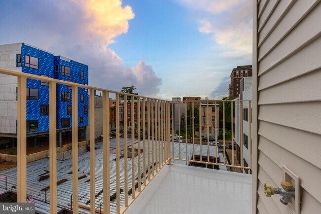 Foto del edificio - 1222 N Marshall St