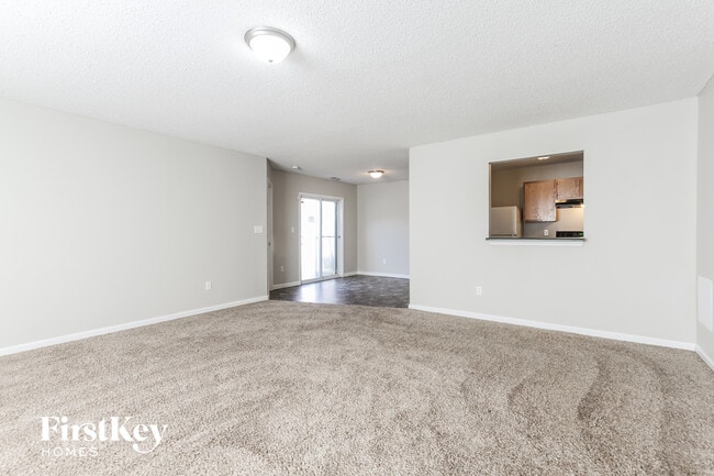 Building Photo - 3912 Roundwood Dr