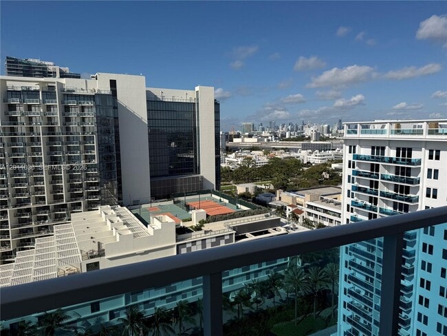 Building Photo - 2301 Collins Ave