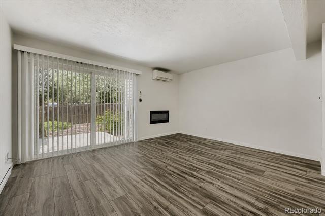 Foto del edificio - 1190 Poplar Ave