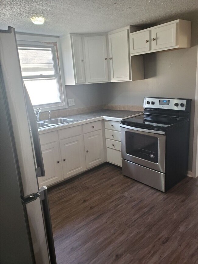 Foto del edificio - Close to the Park Cute 3-bedroom Home