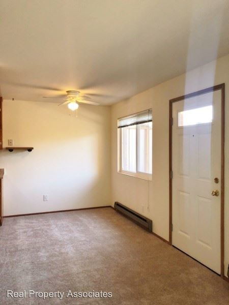Foto del edificio - 1700 N 80th St