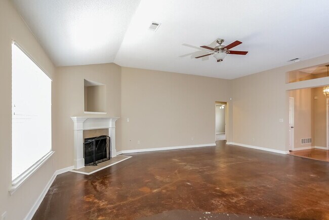 Foto del edificio - 6257 Saddletrail Dr