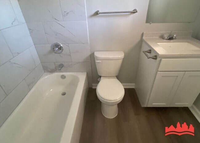 Foto del edificio - 3787 Longhollow Cove