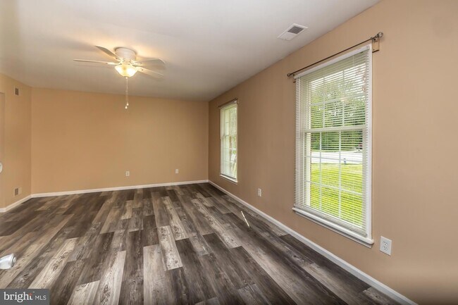 Foto del edificio - 3204 Norma Dr