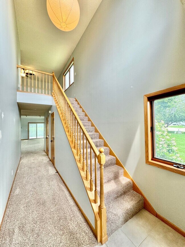 Building Photo - 4851 Tee Ct SW