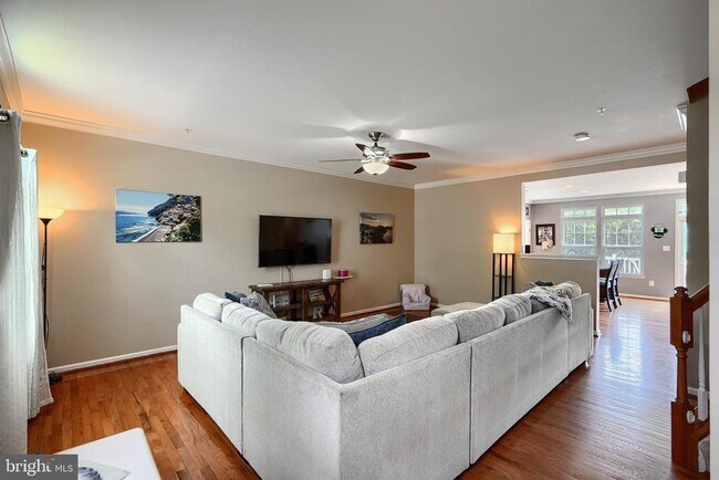 Foto del edificio - 7595 Taunton Ct