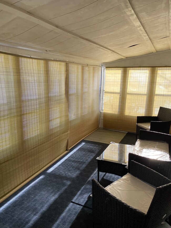 Building Photo - 132 Western Ave