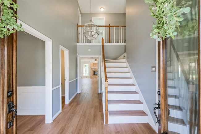 Photo - 1715 Woodland Park Dr House