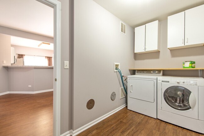 Building Photo - 10663 Haverhill Ln
