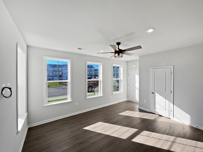 Foto del edificio - Beautiful 2 Bedroom Condo in Glen Allen!