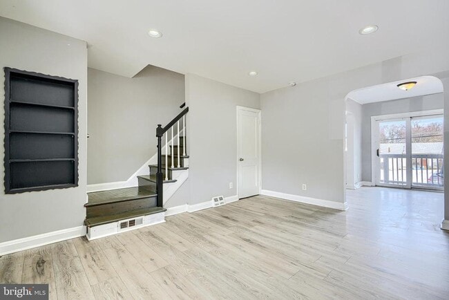 Foto del edificio - 165 Hampshire Rd