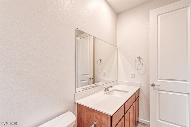 Foto del edificio - 643 Grey Saker St