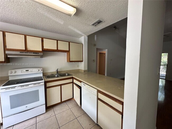 Foto del edificio - 8111 SW 21st Ct