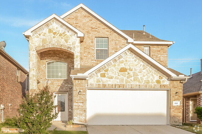 Building Photo - 217 Red Hawk Pl