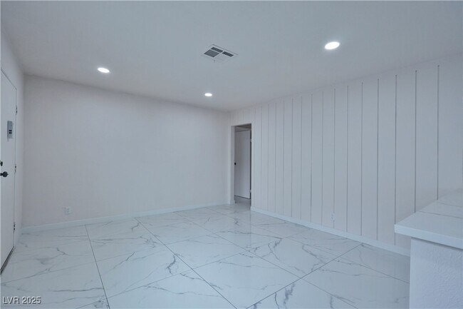 Foto del edificio - 4023 Cll Del Sol