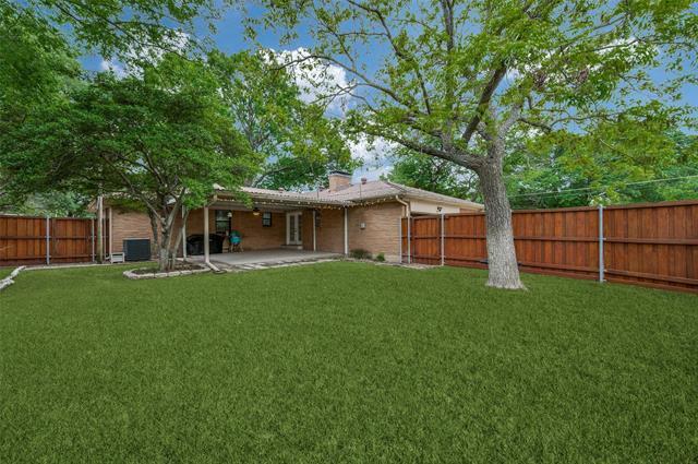 Foto del edificio - 8305 Londonderry Ln