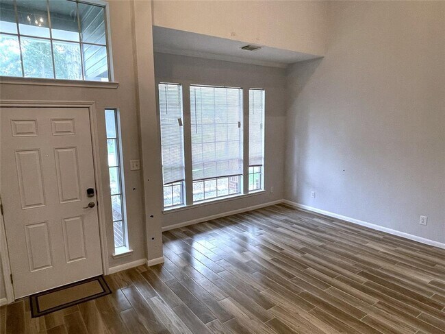 Building Photo - 9310 Rhythm Ln