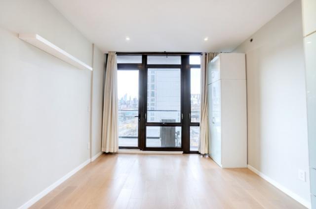 Foto principal - 0 bedroom in Long Island City NY 11101