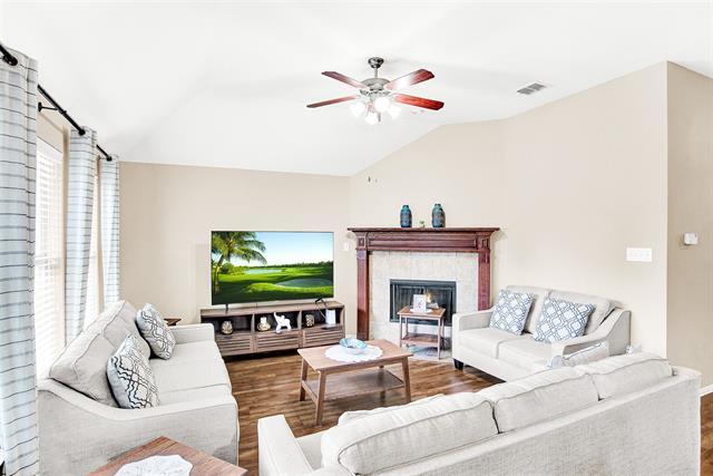 Foto del edificio - 2744 Cascade Cove Dr