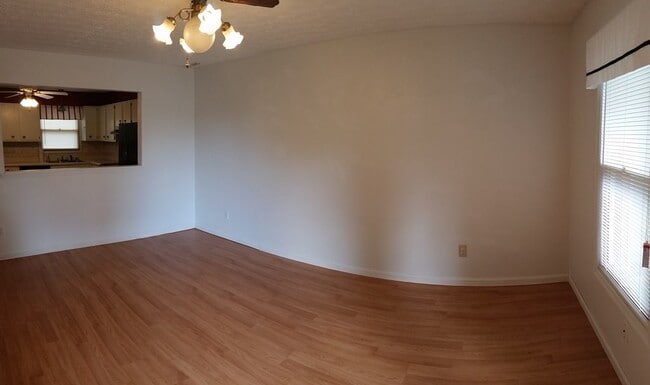 Building Photo - 4722 Shell Dr