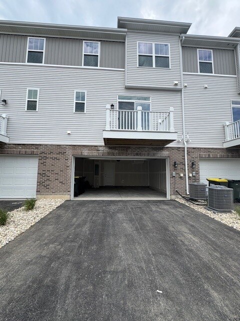 Building Photo - 1490 Blaine St
