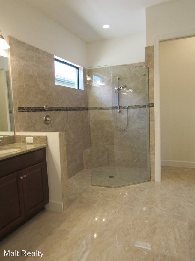 Foto del edificio - 23753 Pebble Pointe Ln