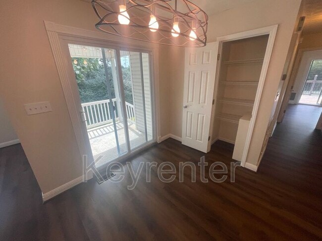 Foto del edificio - 107 Miranda Way