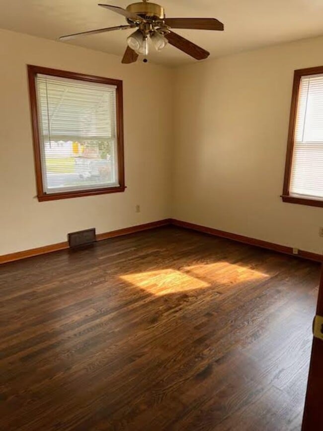 Building Photo - 864 Gary Ave