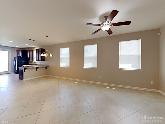 Building Photo - 447 Vineyard Ln