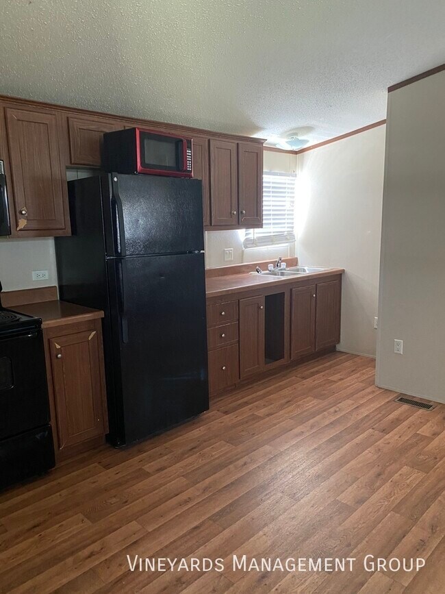 Building Photo - Home available soon! Inquire today!