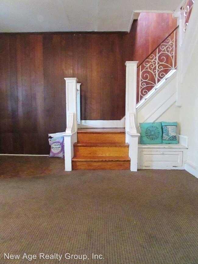 Building Photo - 3 br, 1 bath House - 32 S Fallon Street