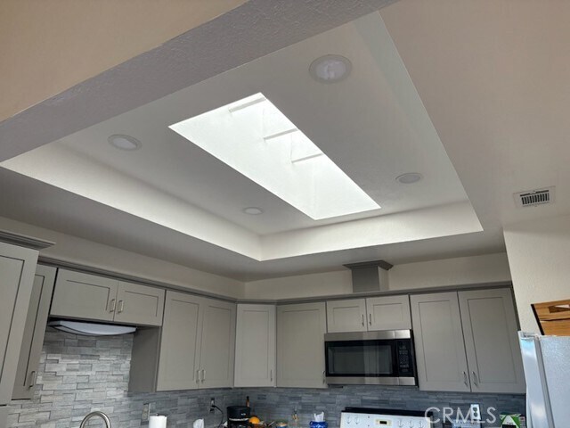 Foto del edificio - 28375 Paseo Grande Dr