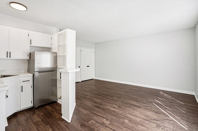 Foto del interior - 238 S Serrano Ave