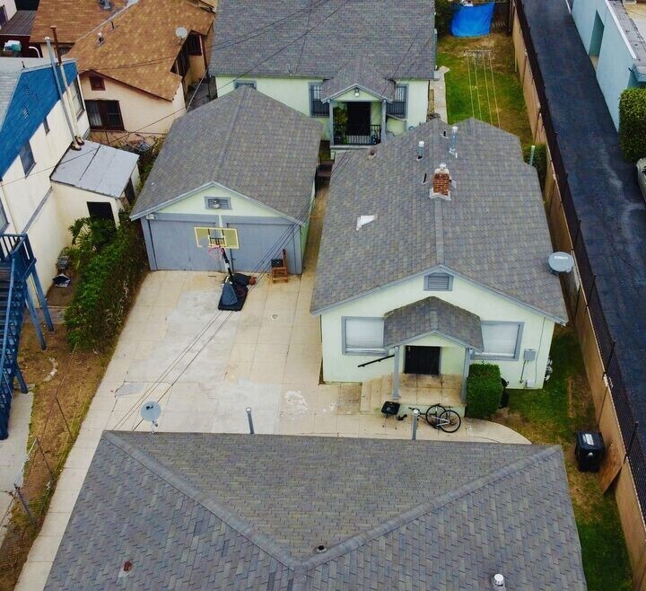 Foto principal - 1045 W Vernon Ave