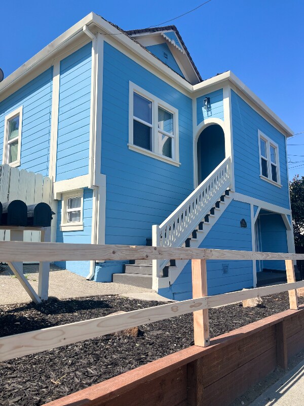 Foto principal - 705 Winslow St